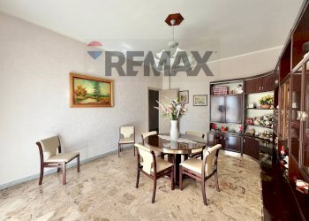 Sala da pranzo - Three-room apartment VIALE DELLA REPUBBLICA
 
76, Calvizzano - photo 8