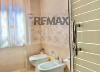 Bagno - Three-room apartment VIALE DELLA REPUBBLICA
 
76, Calvizzano - photo 29