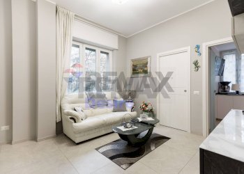 Soggiorno - Trilocale via privata golfo degli aranci
 
21, Milano - foto 3