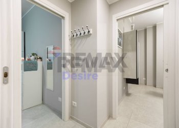 Hall / corridoio - Trilocale via privata golfo degli aranci
 
21, Milano - foto 9
