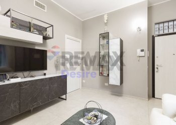Soggiorno - Trilocale via privata golfo degli aranci
 
21, Milano - foto 11