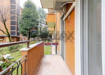 Balcone - Trilocale via privata golfo degli aranci
 
21, Milano - foto 21