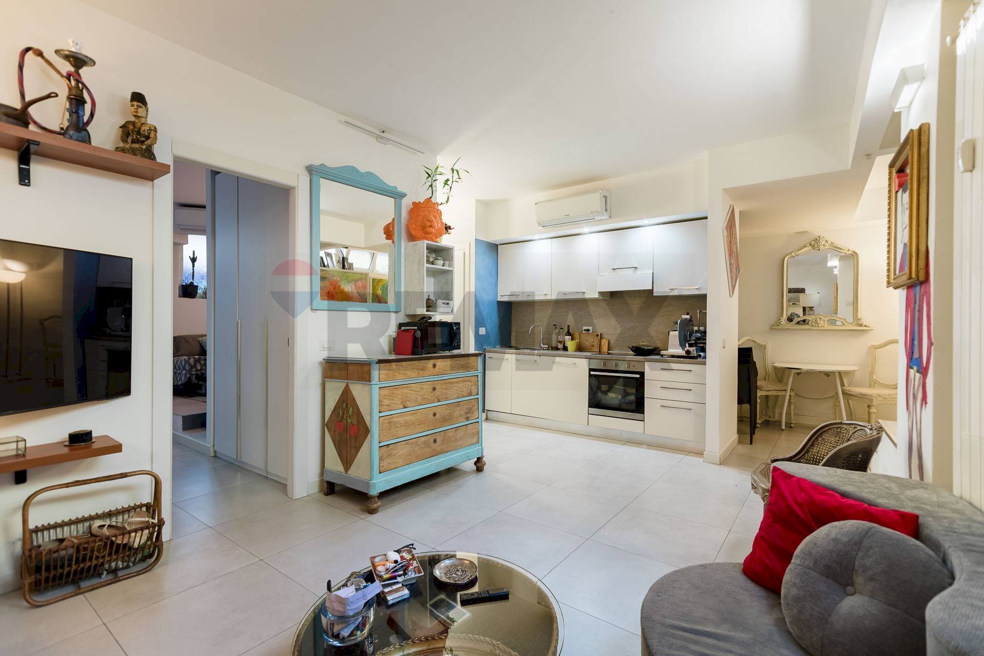 Soggiorno - Bilocale Via Pier Francesco Mola
 
22, Milano - foto 2