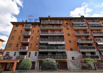 Edificio all\'aperto - Trilocale VIA BAMBINI DI BESLAN
 
14, San Giuliano Milanese - foto 1