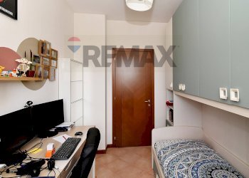 Camera / camera da letto - Trilocale VIA BAMBINI DI BESLAN
 
14, San Giuliano Milanese - foto 27