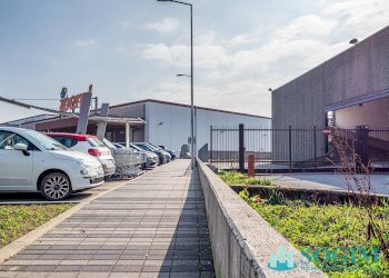 Foto 5 - Commercial Premises Via Marconi
 
39, Arosio - photo 5