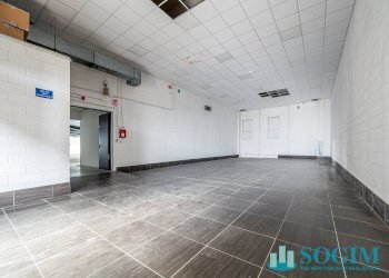 Foto 15 - Commercial Premises Via Marconi
 
39, Arosio - photo 15