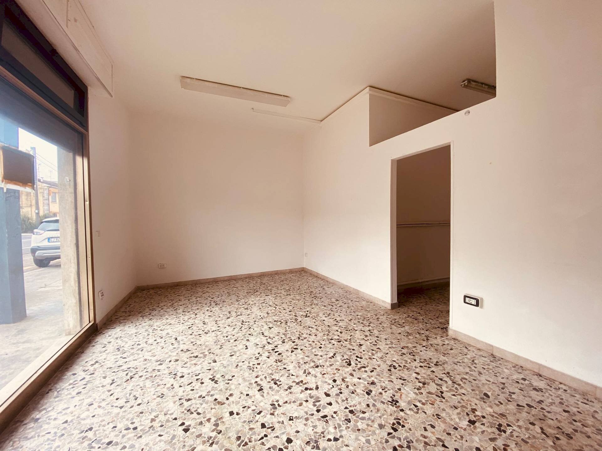 Foto 1 - Commercial Activity via roma nord, Borgo Mantovano - photo 1