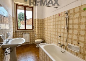 Bagno - Three-room apartment Via Degli Orti Romani
 
13, Cremona - photo 9