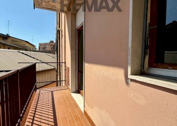 Balcone - Three-room apartment Via Degli Orti Romani
 
13, Cremona - photo 18