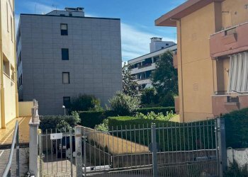 Edificio all\'aperto - Three-room apartment Montesilvano - photo 5