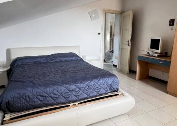Camera / camera da letto - Three-room apartment Montesilvano - photo 18