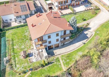 Foto 1 - Villa VIA GARIBALDI
 
16, Ambivere - photo 1