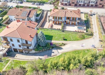 Foto 53 - Villa VIA GARIBALDI
 
16, Ambivere - photo 53