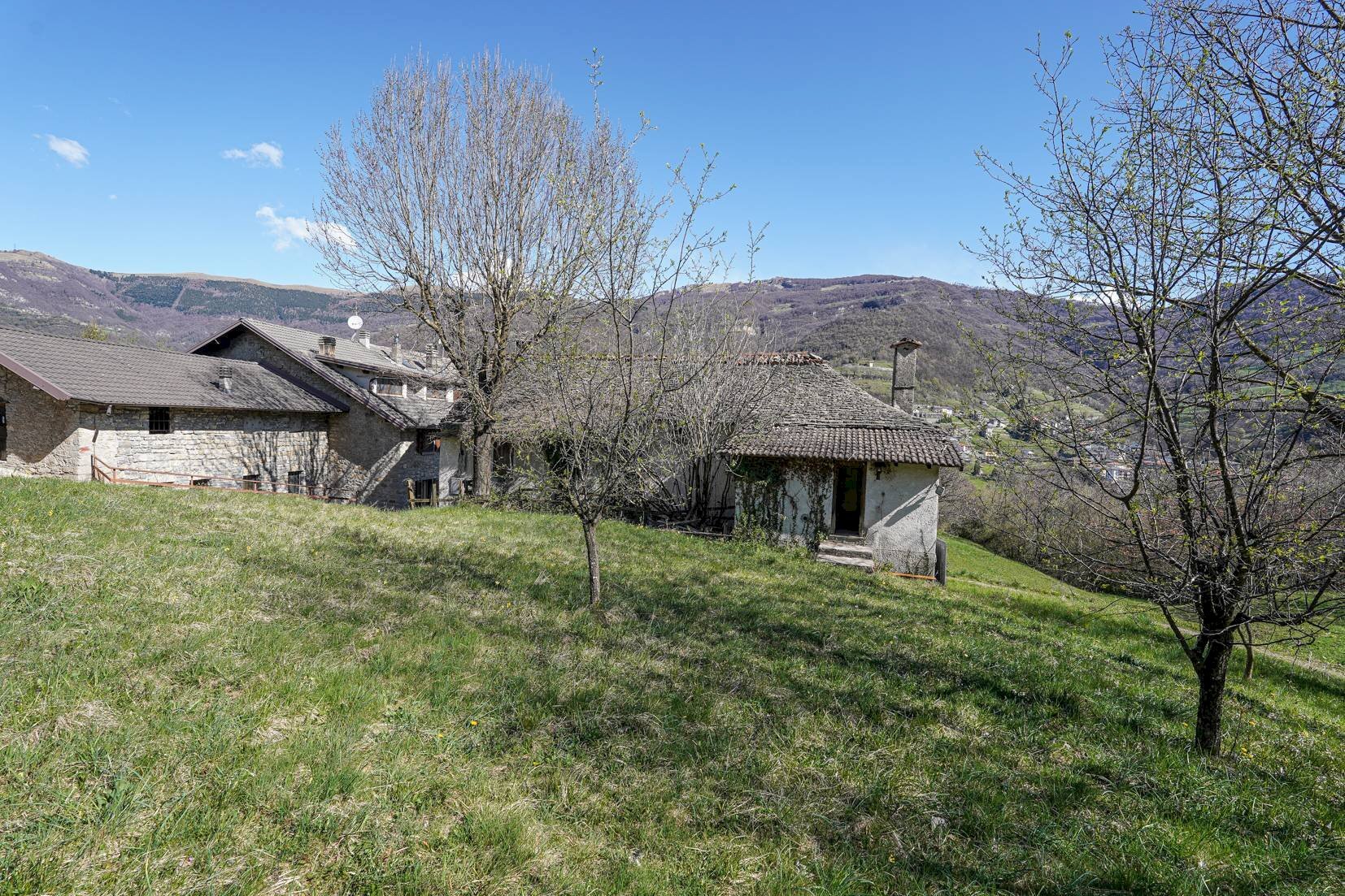 ESTERNA - Rustico via Tezzola
 
4, Rota d'Imagna - foto 1