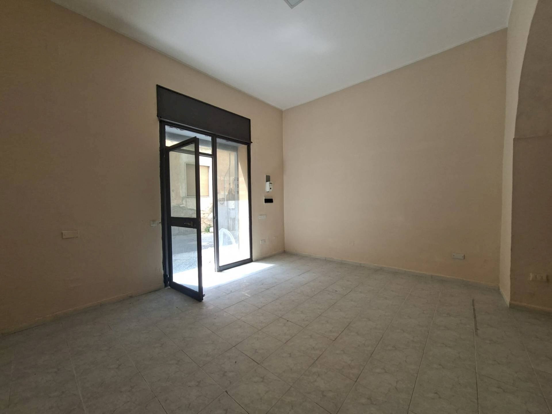 Foto 3 - Magazzino VIA LUIGI CASTIELLO
132, Casagiove - foto 3