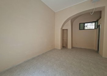 Foto 1 - Magazzino VIA LUIGI CASTIELLO
 
132, Casagiove - foto 1
