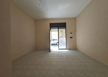 Foto 4 - Magazzino VIA LUIGI CASTIELLO
 
132, Casagiove - foto 4