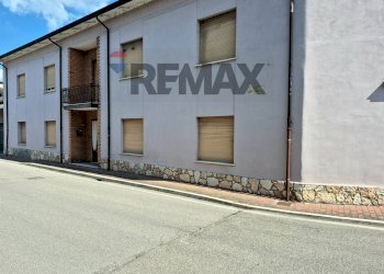 Edificio all\'aperto - Independent house Via Dario Ventura
 
10, Mariana Mantovana - photo 1