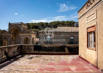 Foto 89 - Stable - Palace Via Roma
 
165 167 169, Caltagirone - photo 89