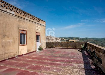 Foto 91 - Stable - Palace Via Roma
 
165 167 169, Caltagirone - photo 91
