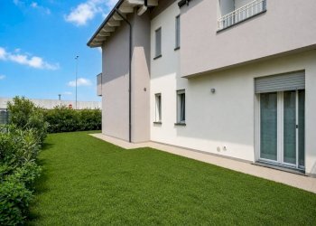 Facciata - Three-room apartment via Alcide De Gasperi, Martinengo - photo 2