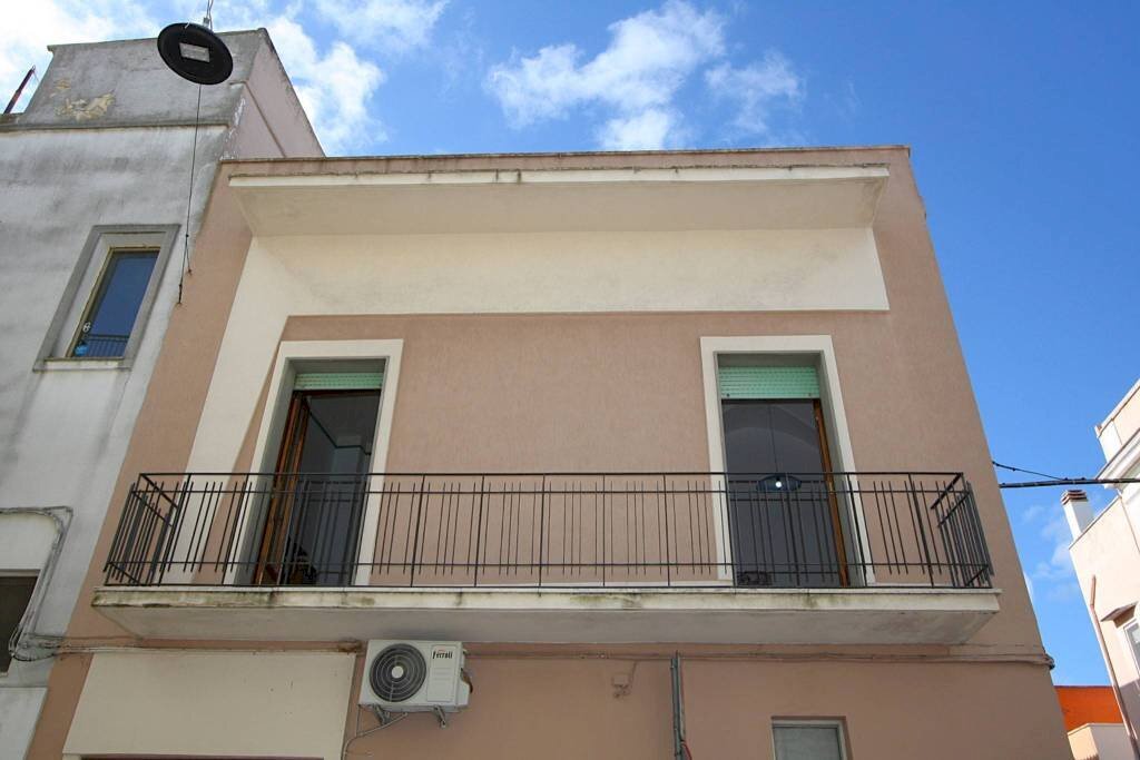 Facciata - Four-room apartment via Nizza, Parabita - photo 1