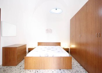 Camera da letto - Four-room apartment via Nizza, Parabita - photo 10