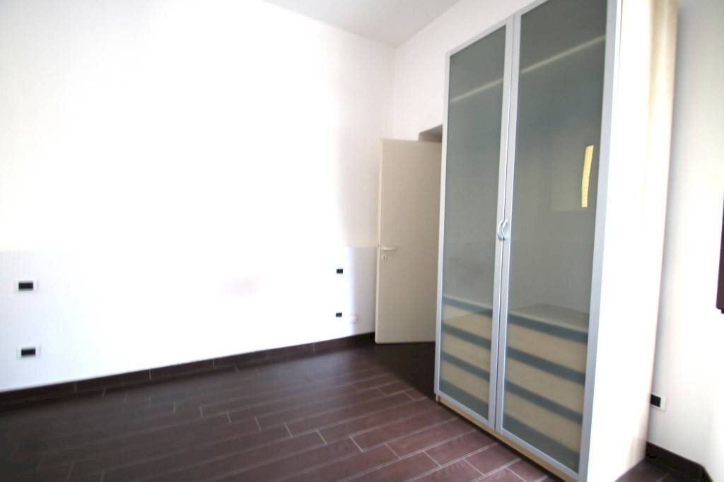 Camera da letto - Bilocale via Serviliano Lattuada, 17, Milano - foto 2