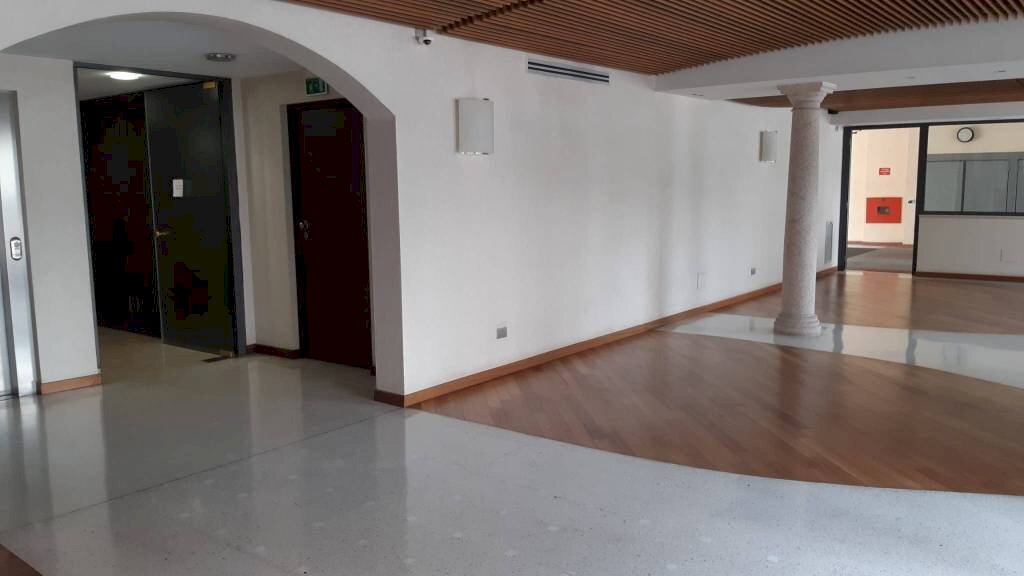 Interno palazzo - Box via Pietro Teulié, Milano - photo 1