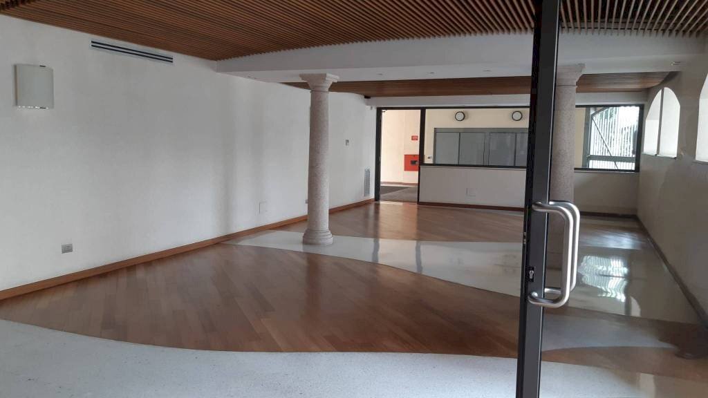 Interno palazzo - Box via Pietro Teulié, Milano - photo 3