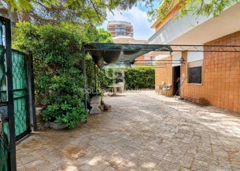 Foto 2 - Villa Viale dei Navigatori
 
44, Tarquinia - photo 2