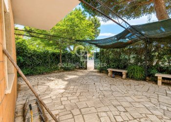 Foto 3 - Villa Viale dei Navigatori
 
44, Tarquinia - photo 3