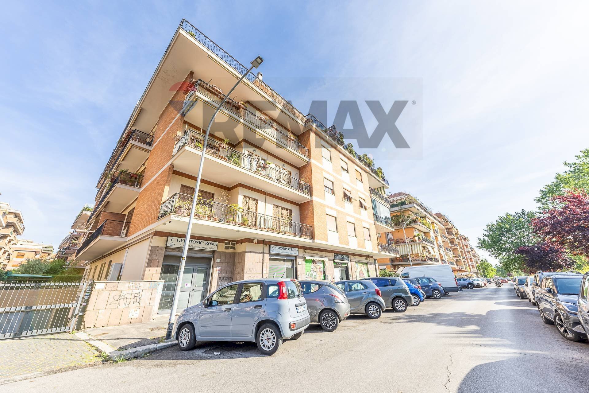 Edificio all\'aperto - Three-room apartment Viale Tito Labieno
 
122, Roma - photo 1