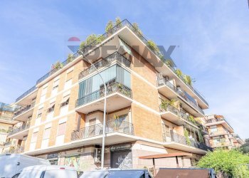 Edificio all\'aperto - Three-room apartment Viale Tito Labieno
122, Roma - photo 3