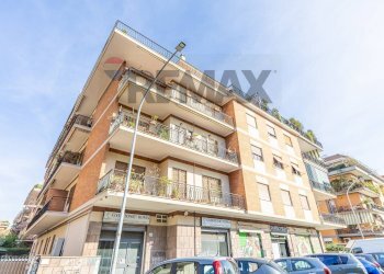 Edificio all\'aperto - Three-room apartment Viale Tito Labieno
122, Roma - photo 4