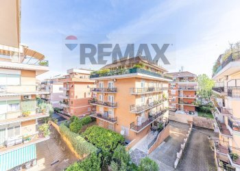 Edificio all\'aperto - Three-room apartment Viale Tito Labieno
122, Roma - photo 20