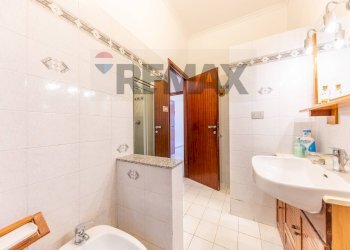 Bagno - Three-room apartment Viale Tito Labieno
122, Roma - photo 42