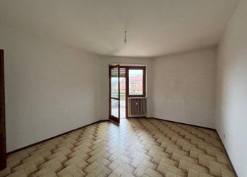 Camera da letto - Two-room apartment via Selene, Carrù - photo 2