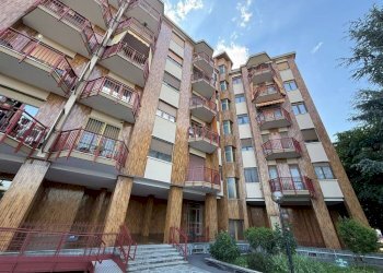 Facciata - Four-room apartment via Giordano Bruno, 12, Moncalieri - photo 1