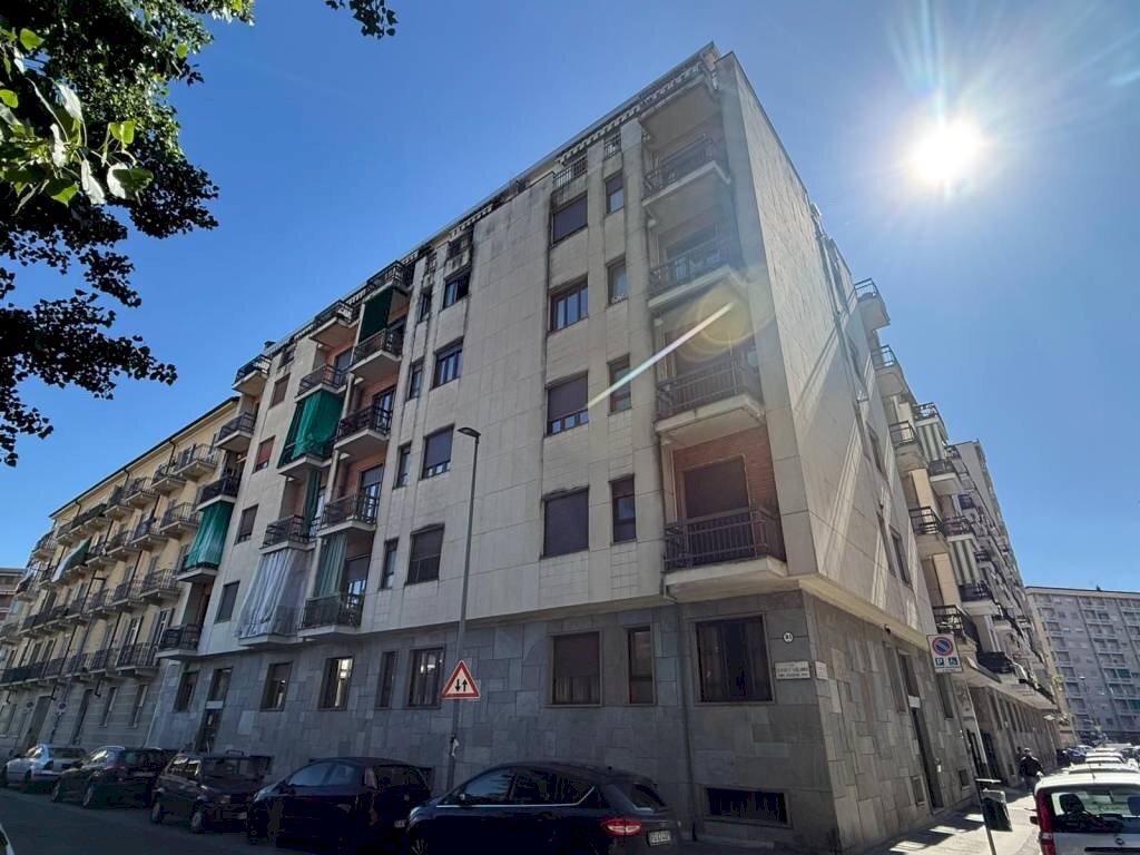 Facciata - Bilocale via Giovanni Poggio, 12, Torino (zona Rebaudengo) - foto 2