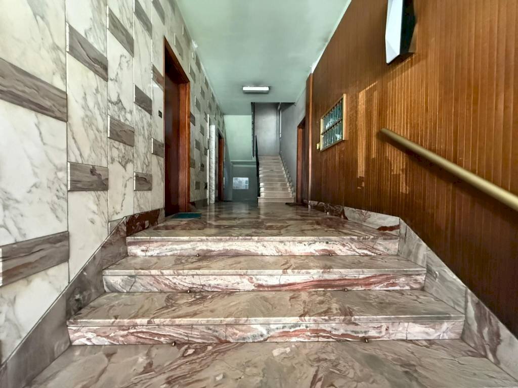 Interno palazzo - Bilocale via Giovanni Poggio, 12, Torino (zona Rebaudengo) - foto 3