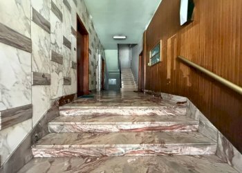 Interno palazzo - Bilocale via Giovanni Poggio, 12, Torino (zona Rebaudengo) - foto 3