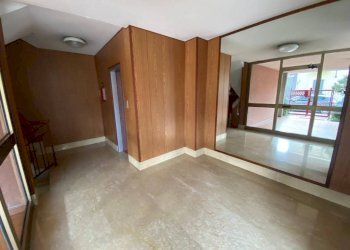Interno palazzo - Trilocale via Cogne, 37, Torino (zona Rebaudengo) - foto 6