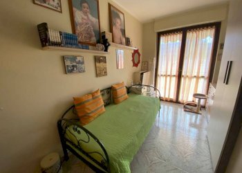 Camera da letto - Trilocale via Cogne, 37, Torino (zona Rebaudengo) - foto 14