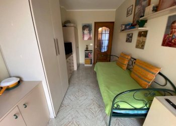 Camera da letto - Trilocale via Cogne, 37, Torino (zona Rebaudengo) - foto 32
