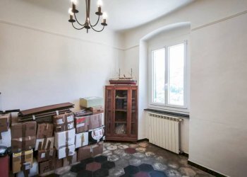 Sala da pranzo - Apartment via Ca' De Mussi, Genova (neighborhood Marassi) - photo 12