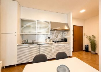 Cucina - Bilocale viale San Bartolomeo, La Spezia - foto 2