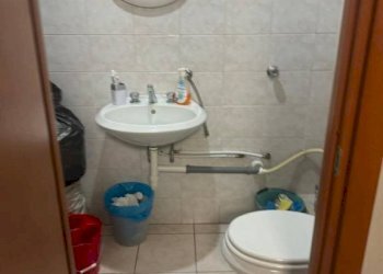 Bagno - Shop via Sant'Agostino, 8, Torino (neighborhood Centro) - photo 9