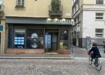 Facciata - Shop via Sant'Agostino, 8, Torino (neighborhood Centro) - photo 5